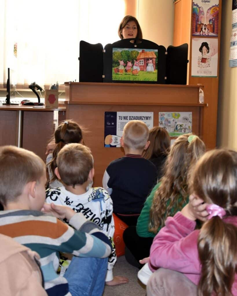 Miłość do książek, biblioteka to bardzo dobre miejsce by zarazić się miłością do książek